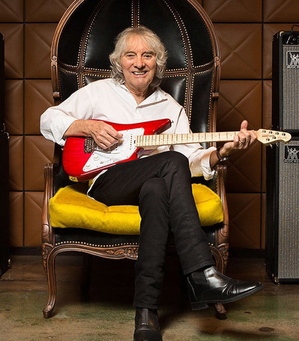 Albert Lee at The Strand Theatre